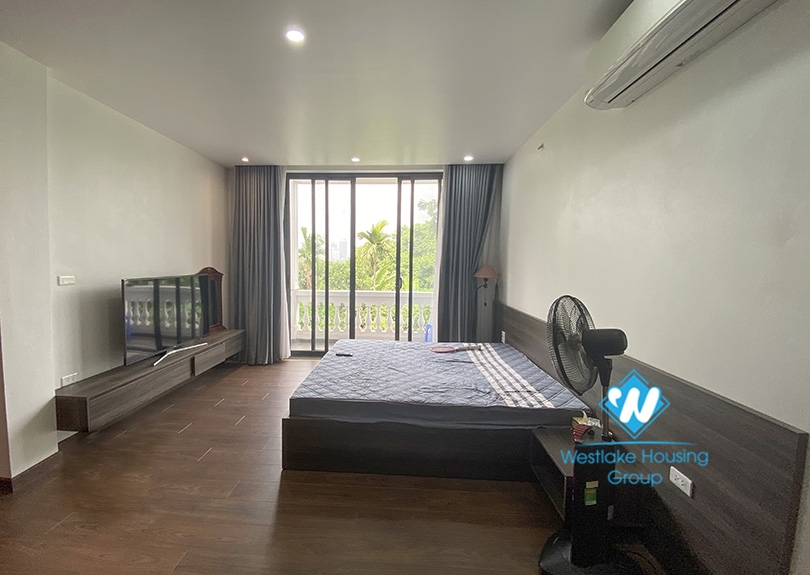Garden house 4 bedrooms river view for rent in Ngoc Thuy, Long Bien district